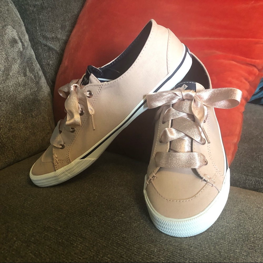 Sperry Canvas Sneakers- Pink Size 9